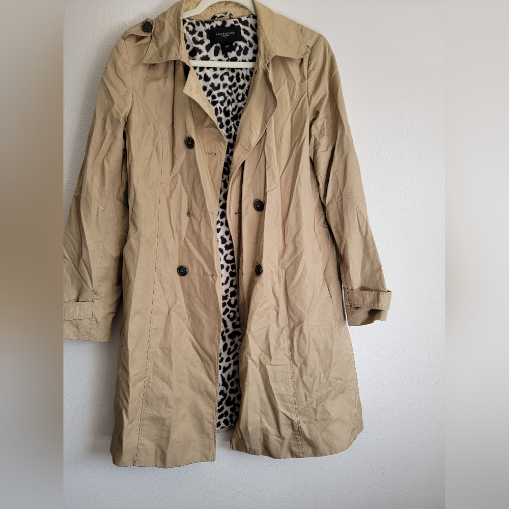 Women's Tan Trench Coat